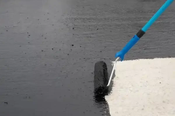 نگهداری عایق رطوبتی استخرها